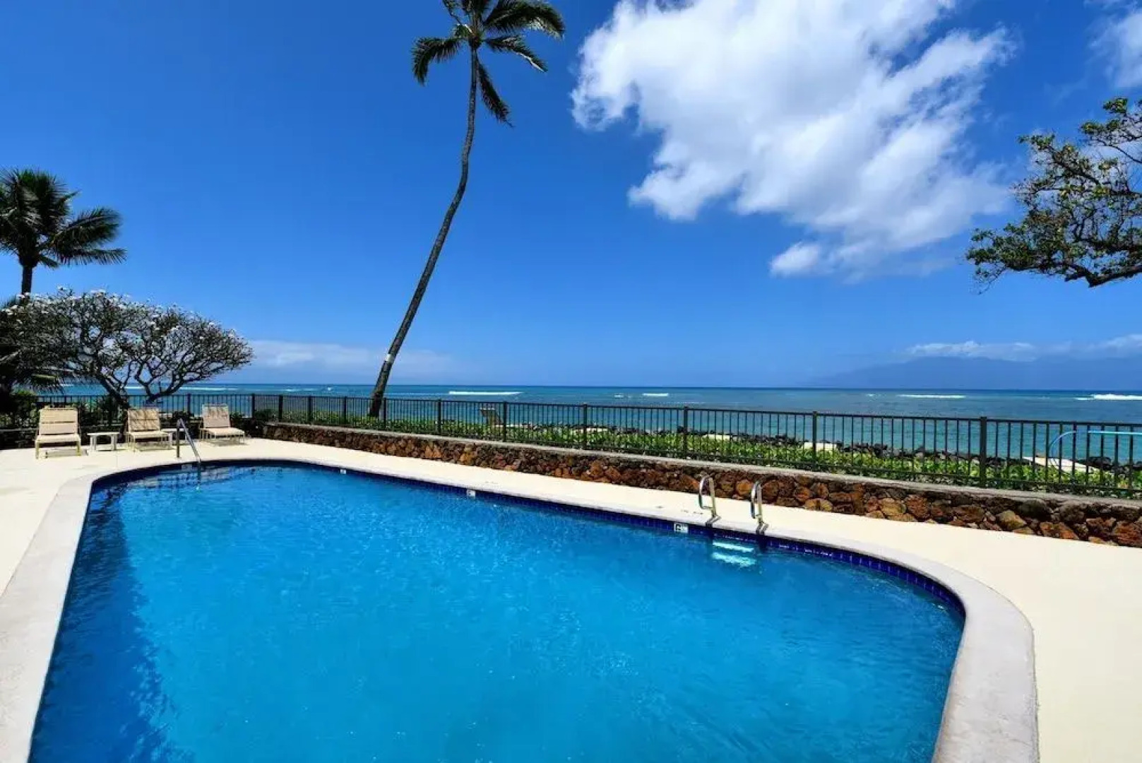 Kahana Reef 207 1 Bedroom 1 Bathroom Condo