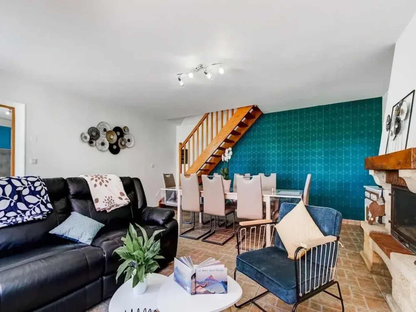 Gite des Salines in Stone With Views