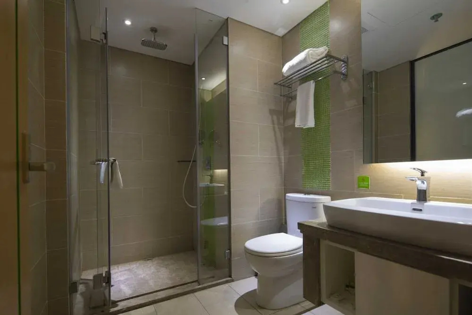 IBIS Styles NT WZ Intl Plz