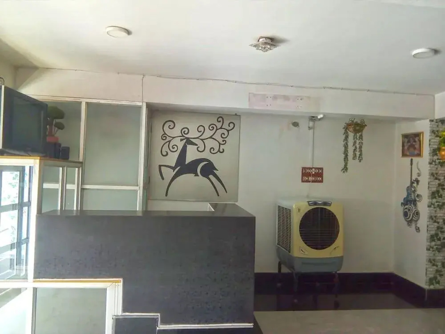 Spot On 44288 Maharaja Palace