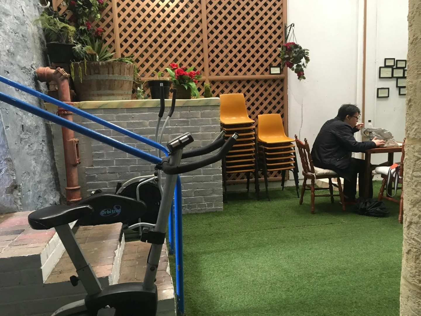 1849 Backpackers Hotel