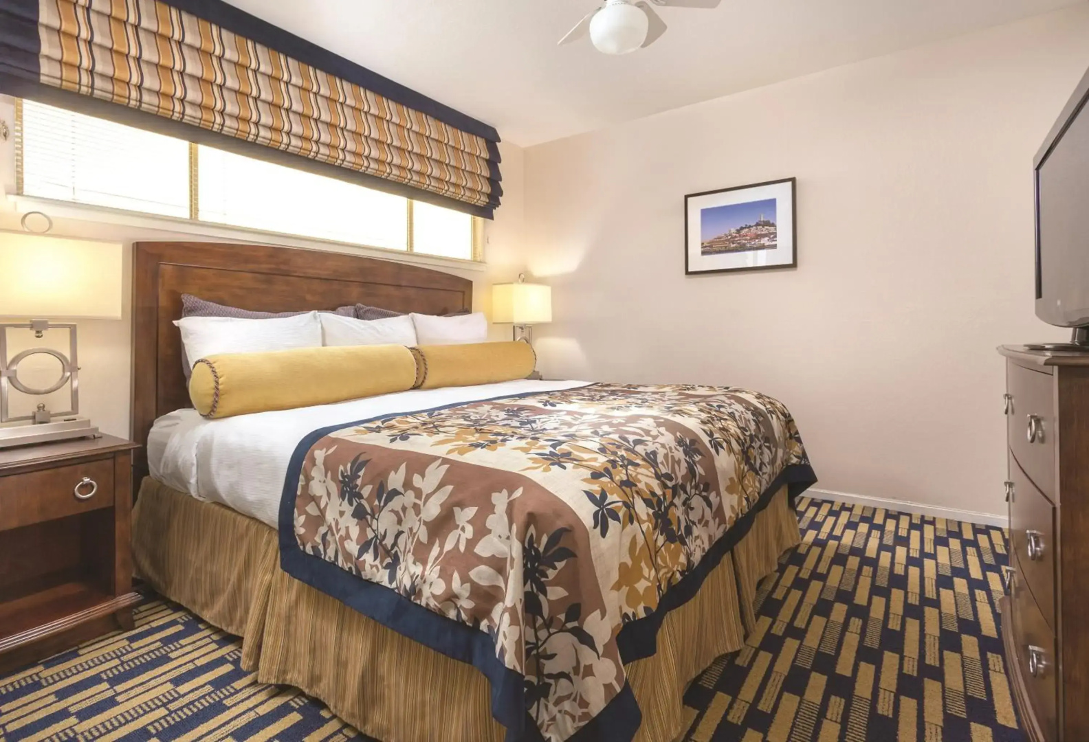 Suites At Fishermans Wharf