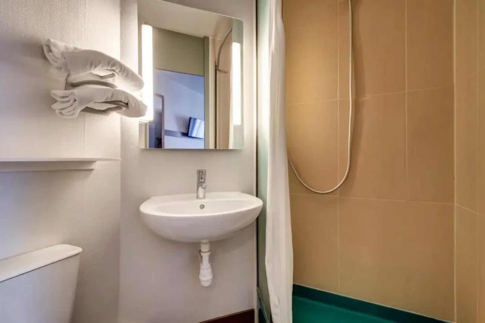 B&B HOTEL Annecy Argonay