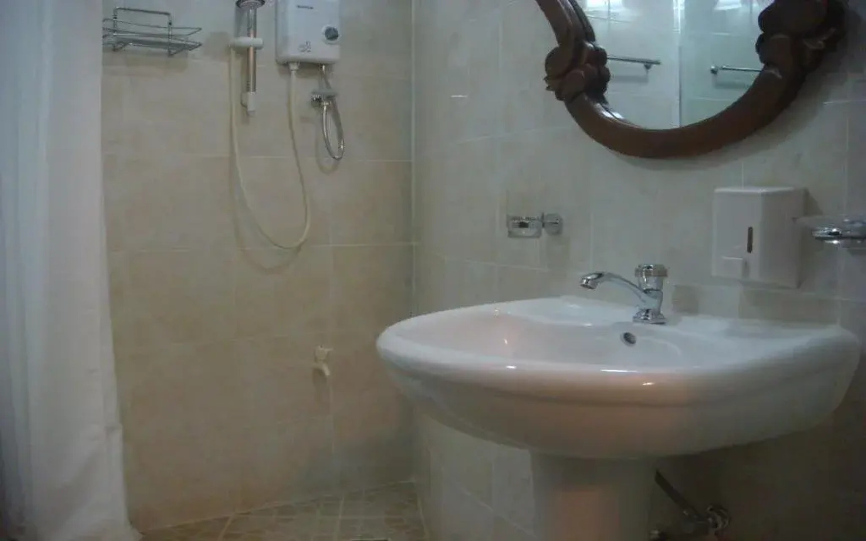 Padre Burgos Castle Resort