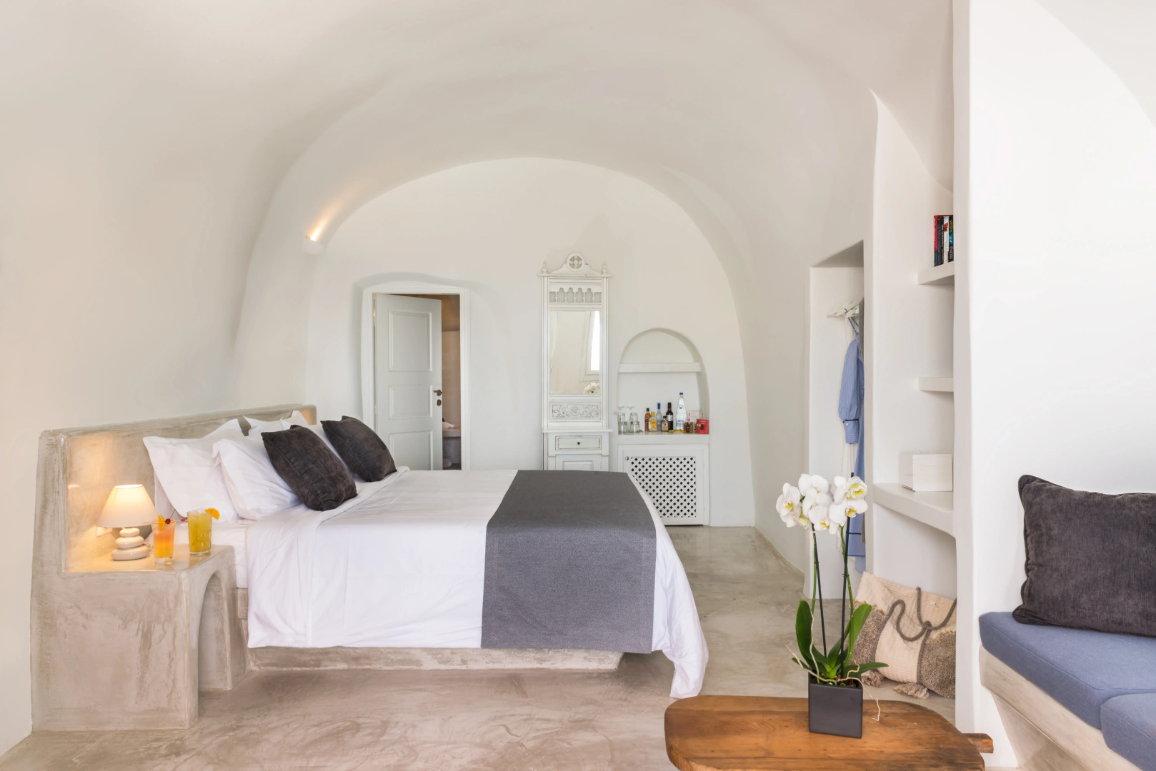 Alta Mare by Andronis