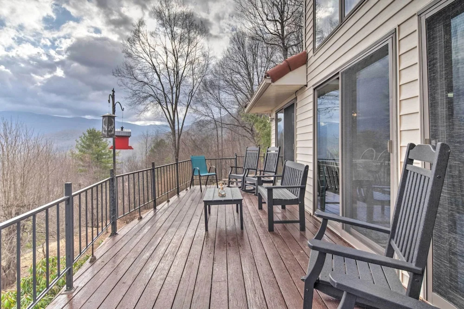 Mtn-view Burnsville Retreat 24 Mi to Ski Slopes!