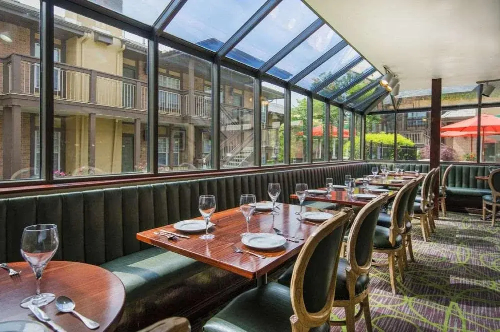 Cloverleaf Suites Columbus