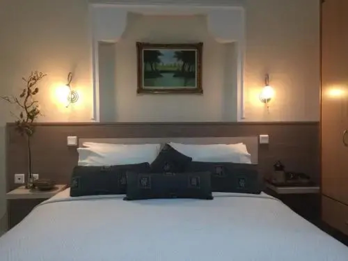 Litsa Haus Estate Residences