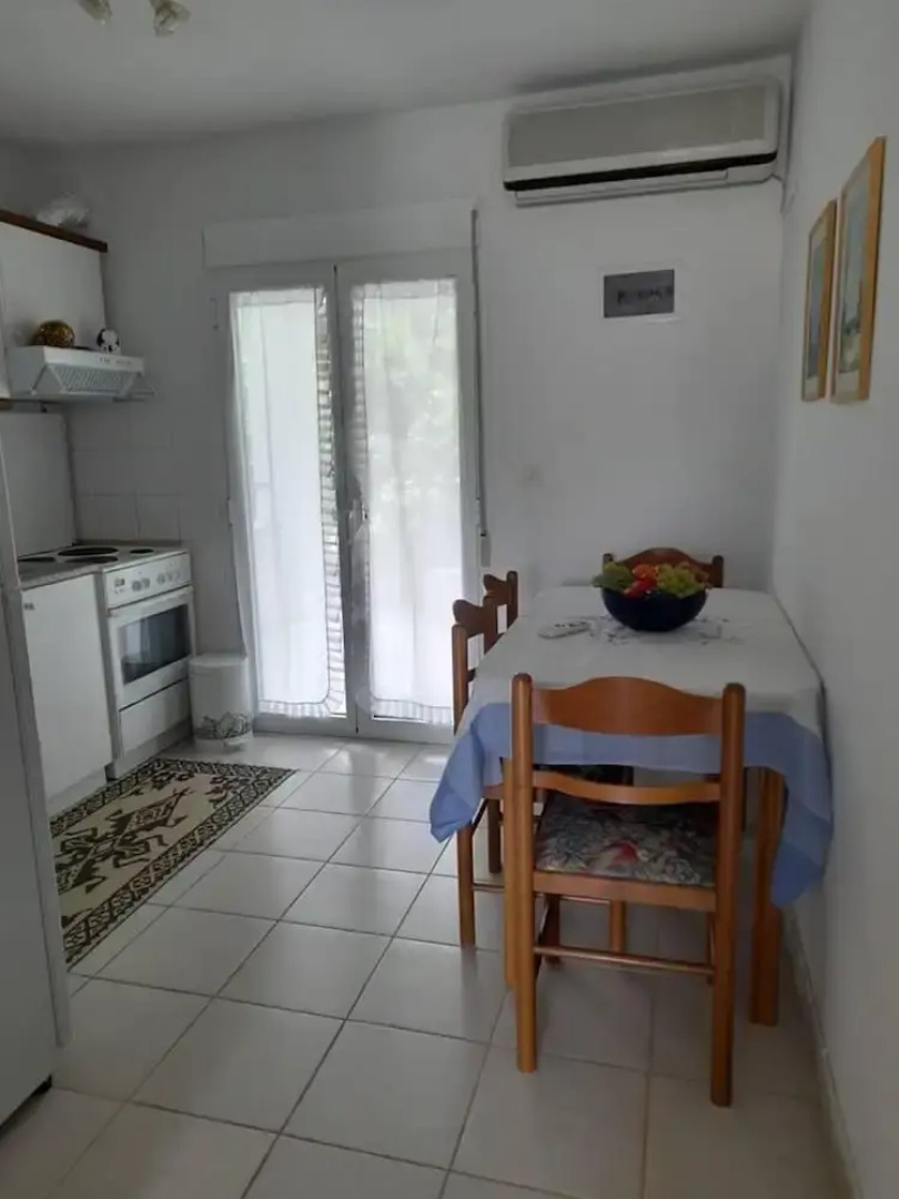 Impeccable 2-bed House in