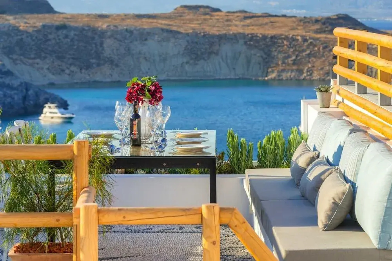 Lindos Shore Summer House with Jacuzzi And Sea View !!!