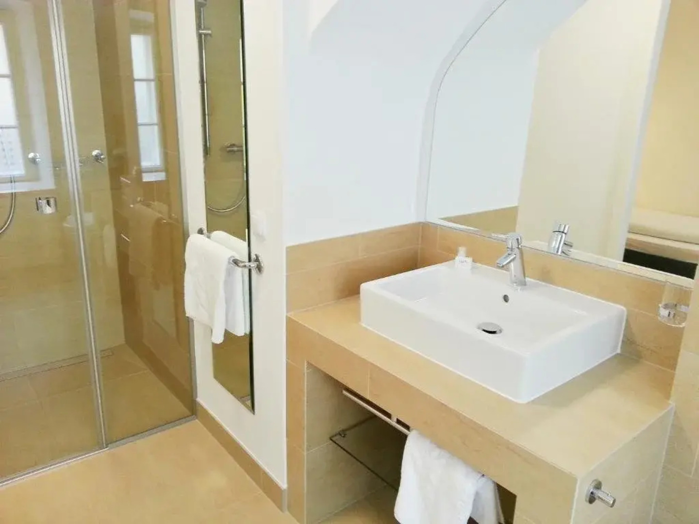 Madar Café Restaurant zum Fürsten