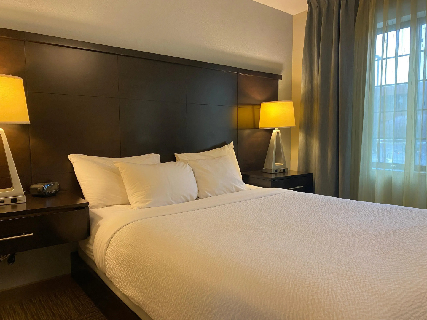 Staybridge Suites Liverpool Syra by IHG