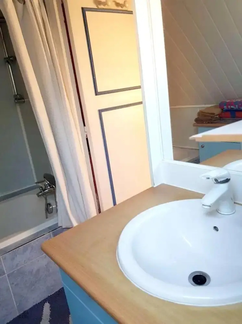 Apartment With 3 Bedrooms in Auxerre, With Wifi