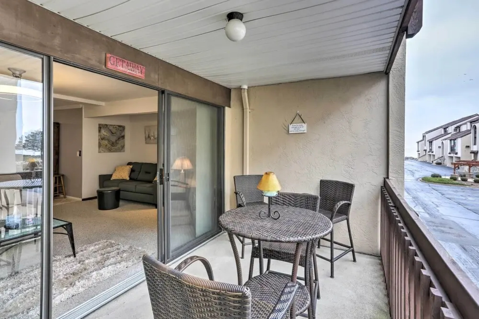 The Shores Condo w/ Beach Access < 2 Mi to Dtwn!