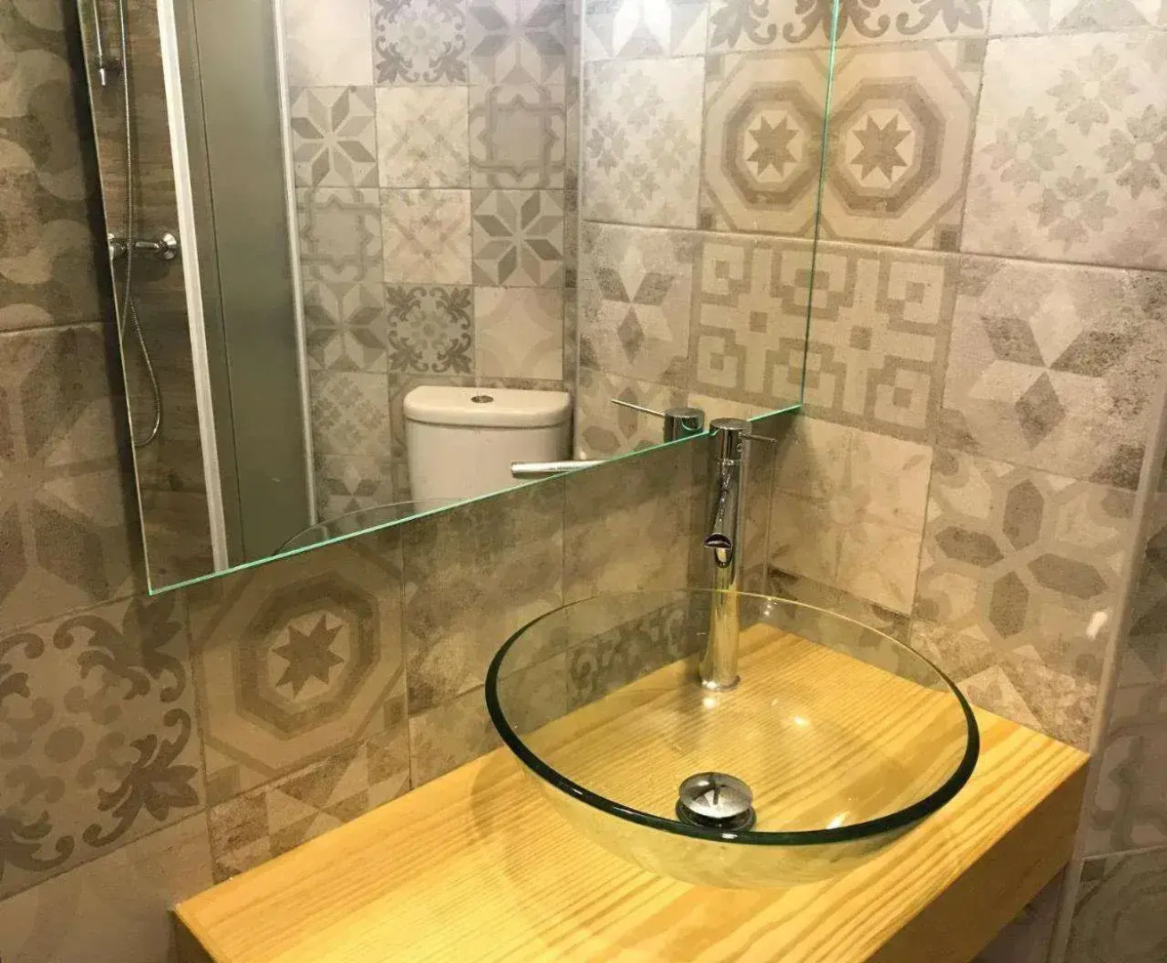 Hostel Wood Steel & Glass