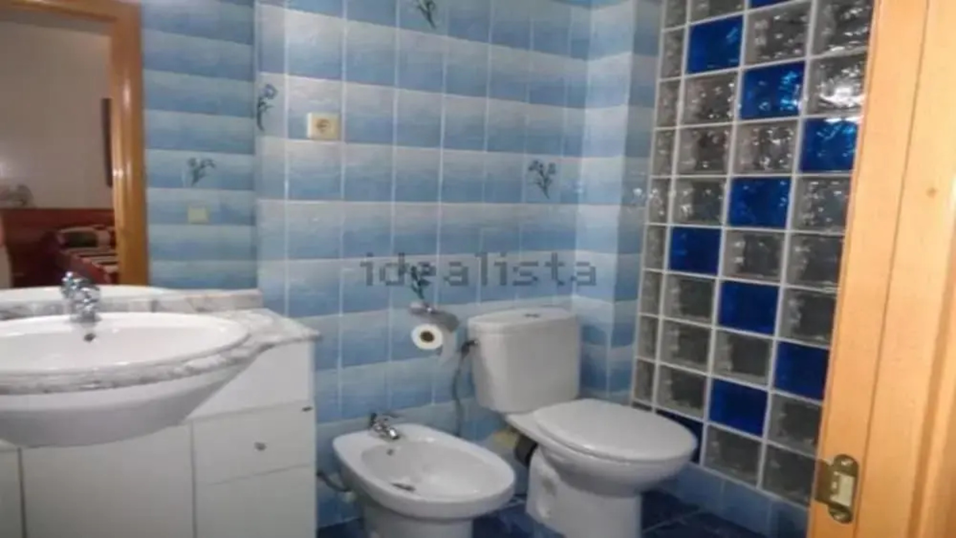 Sea Front Apartment 2 Pools