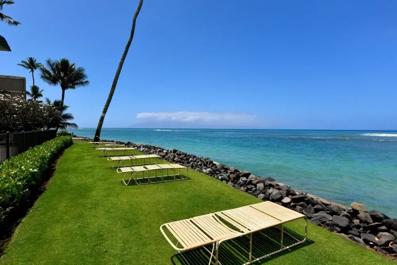 Kahana Reef 106 by RedAwning