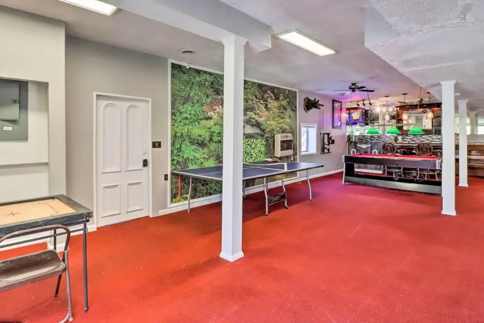 3 Mi to Lake: Spacious Tobyhanna Home & Guest Home