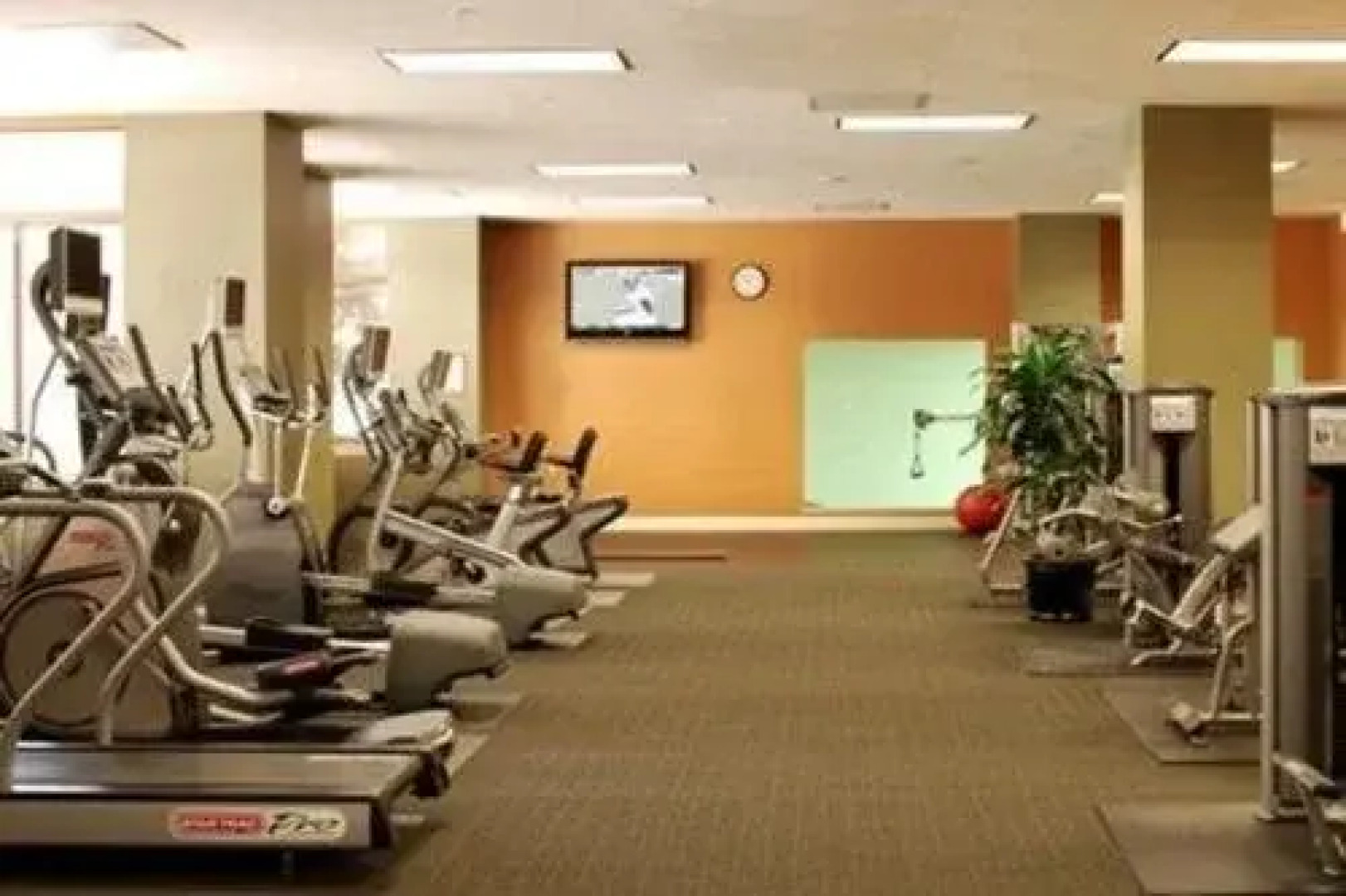 National at Ballston Metro