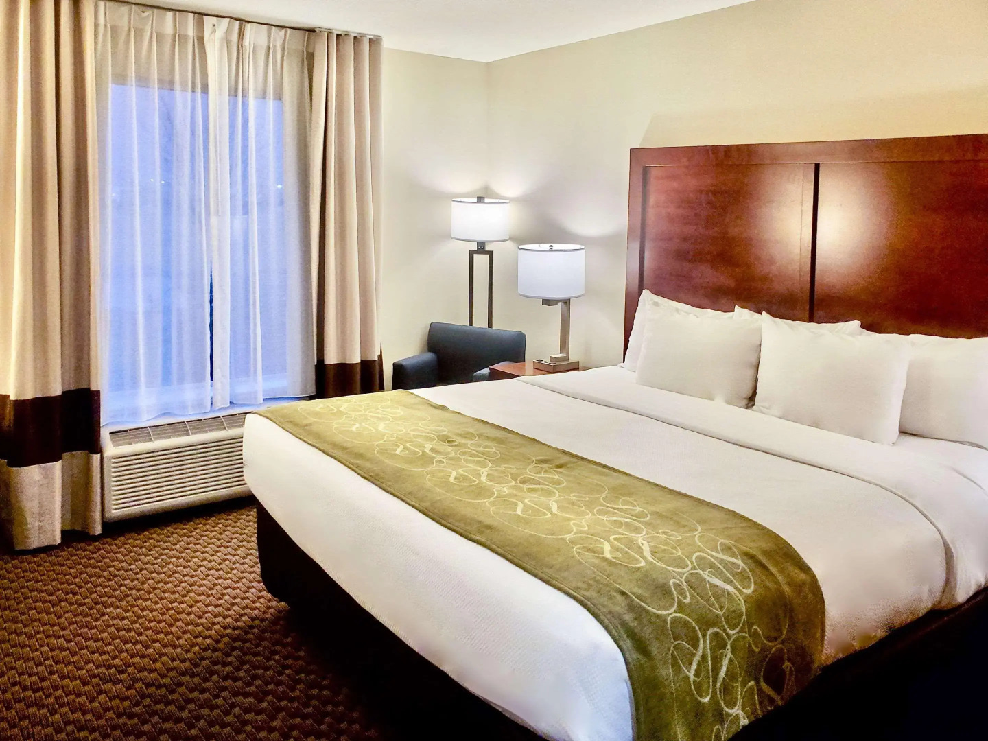 Comfort Inn & Suites Logan Near University