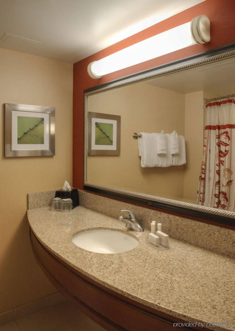 Courtyard Silver Spring Downtown