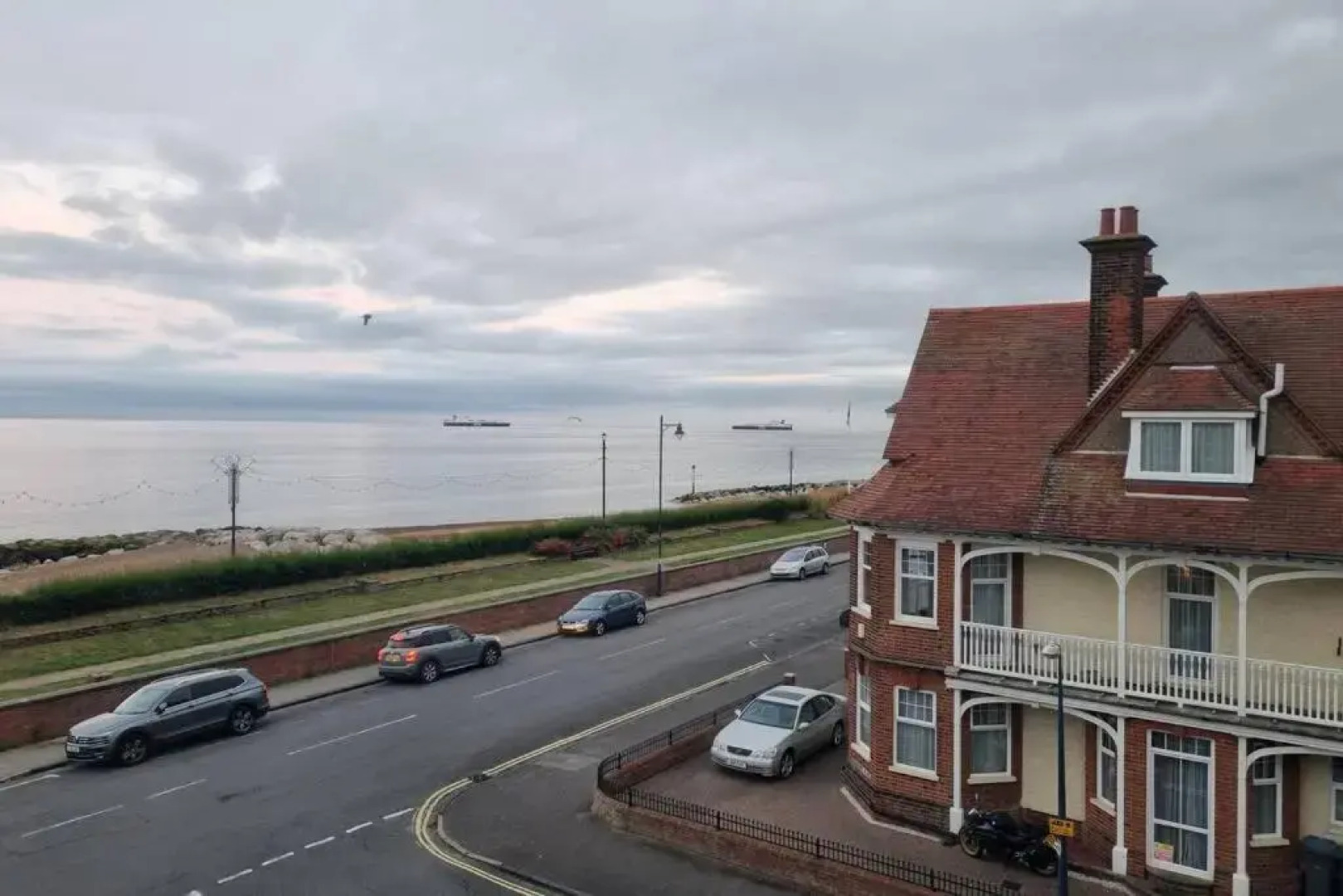 2 Bedroom Seafront Apartment