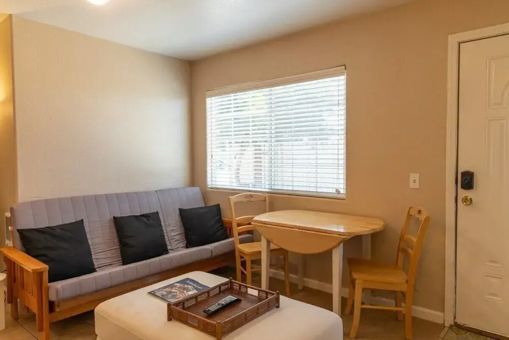Cozy 2-bedroom in East Palo Alto