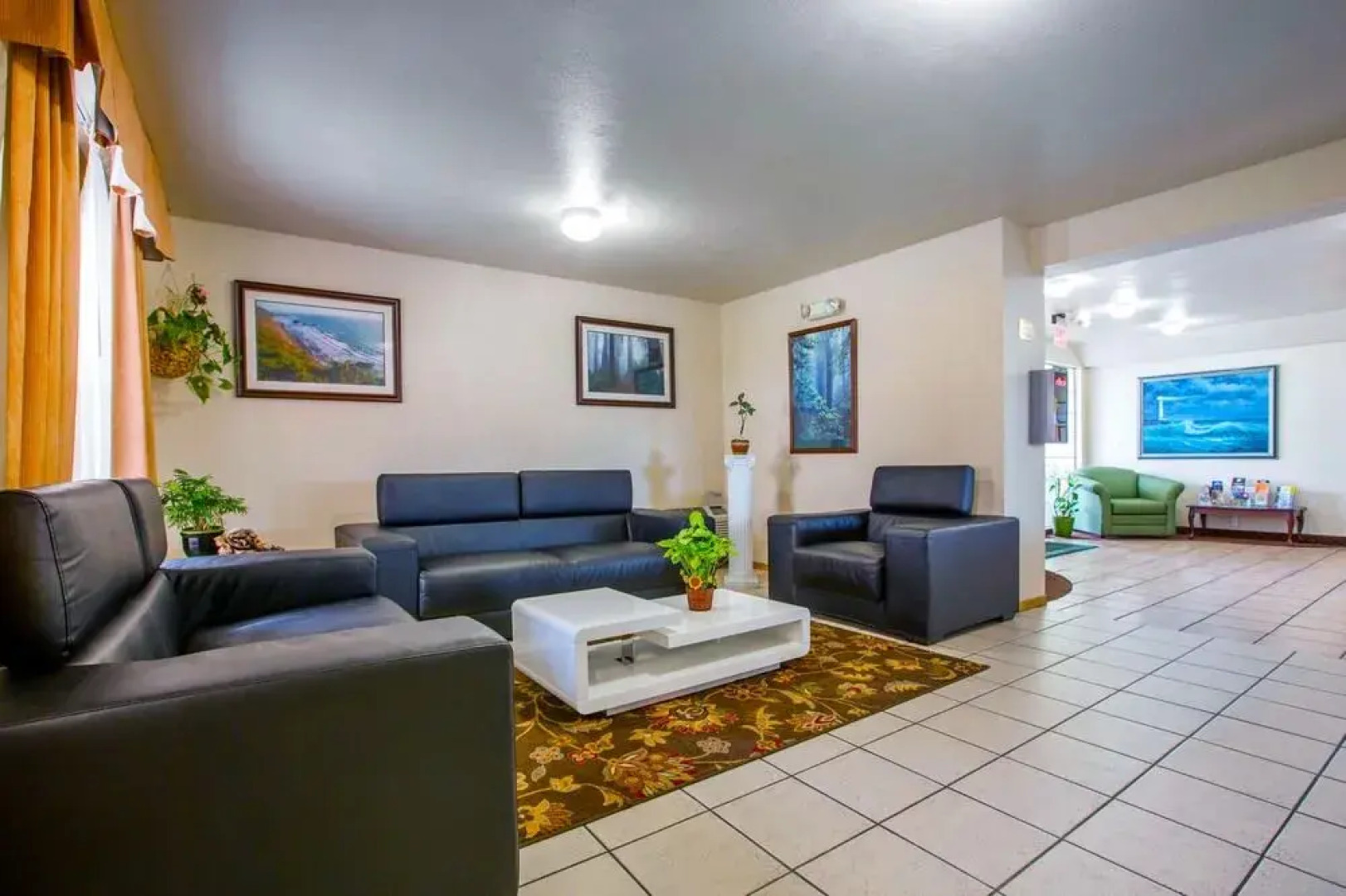 Quality Inn & Suites Redwood Coast