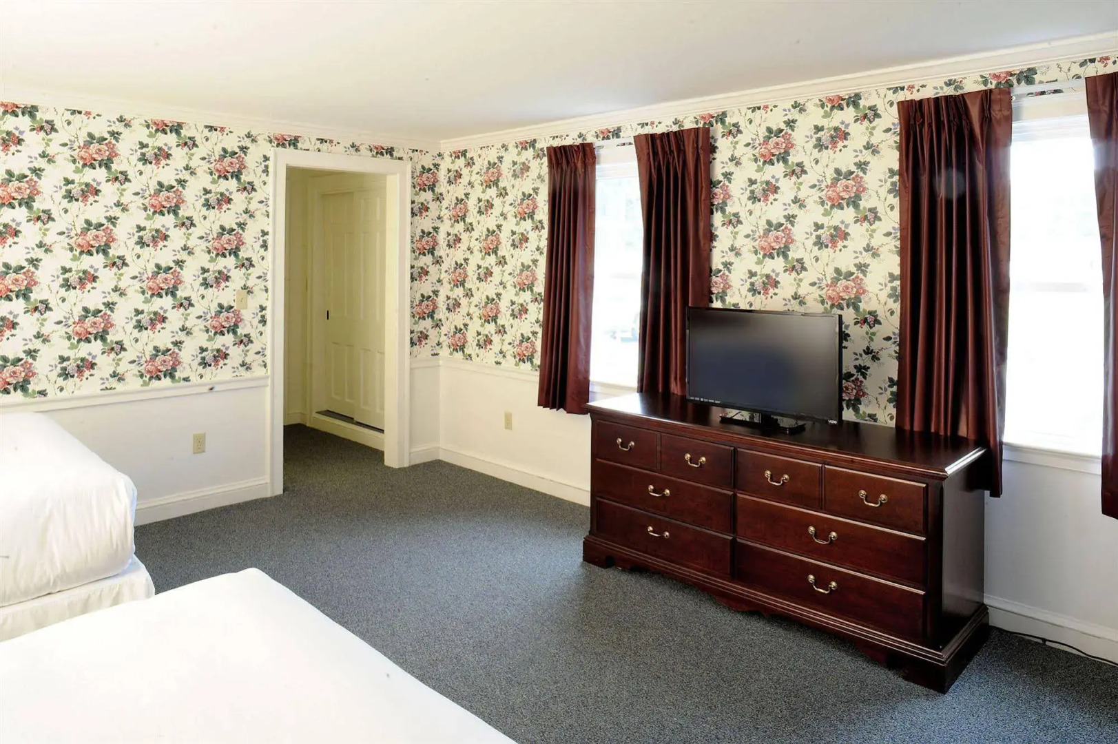 Old Sturbridge Inn & Reeder Family Lodges