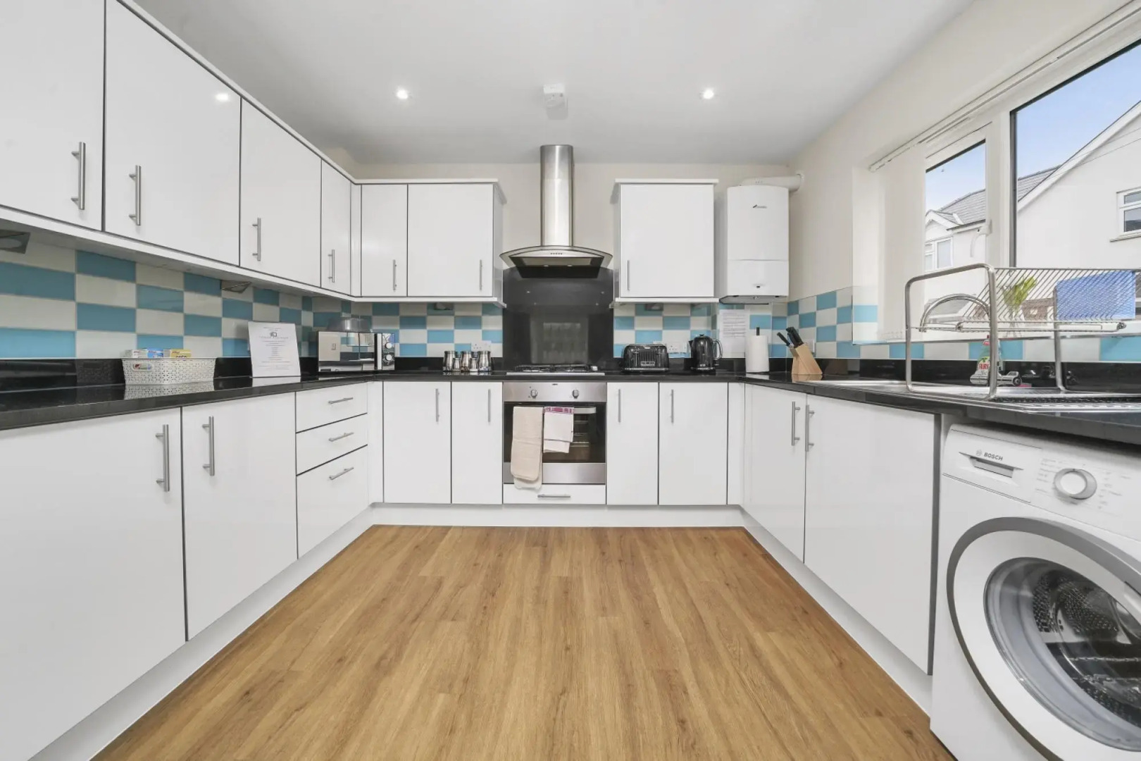 London Heathrow Living Serviced Apartments- Apt 10