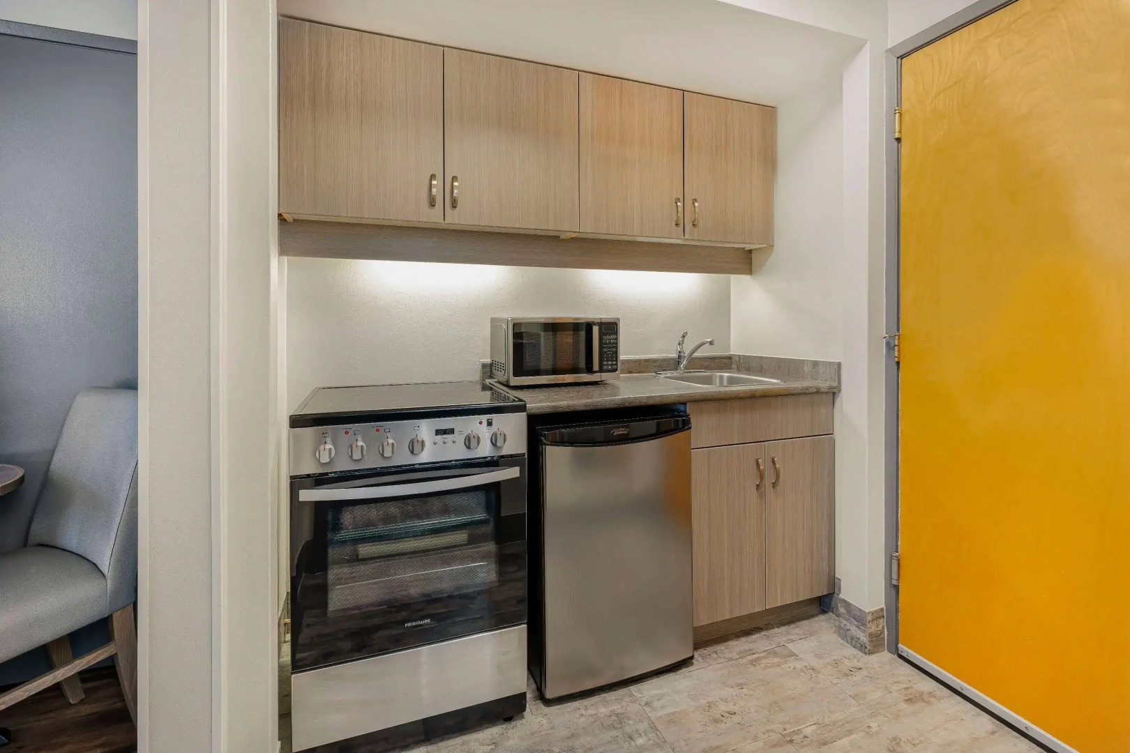 Days Inn by Wyndham Victoria On The Harbour