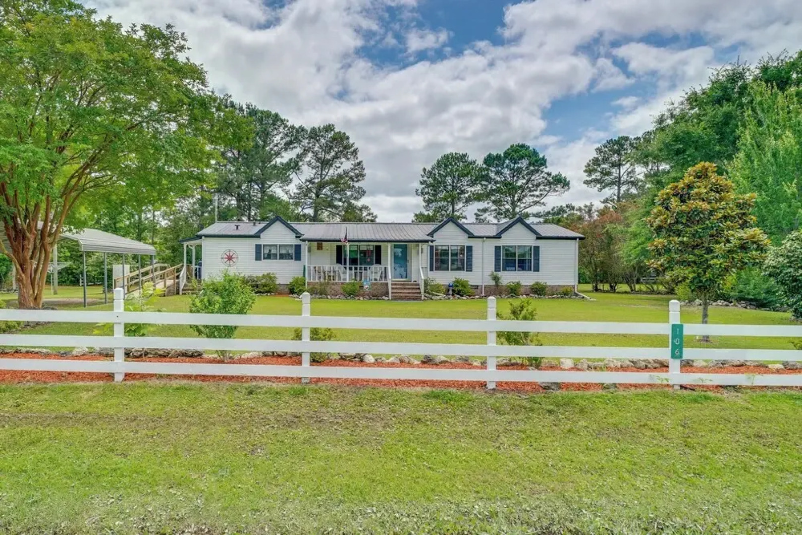 Secluded Hampstead Vacation Rental With Deck!