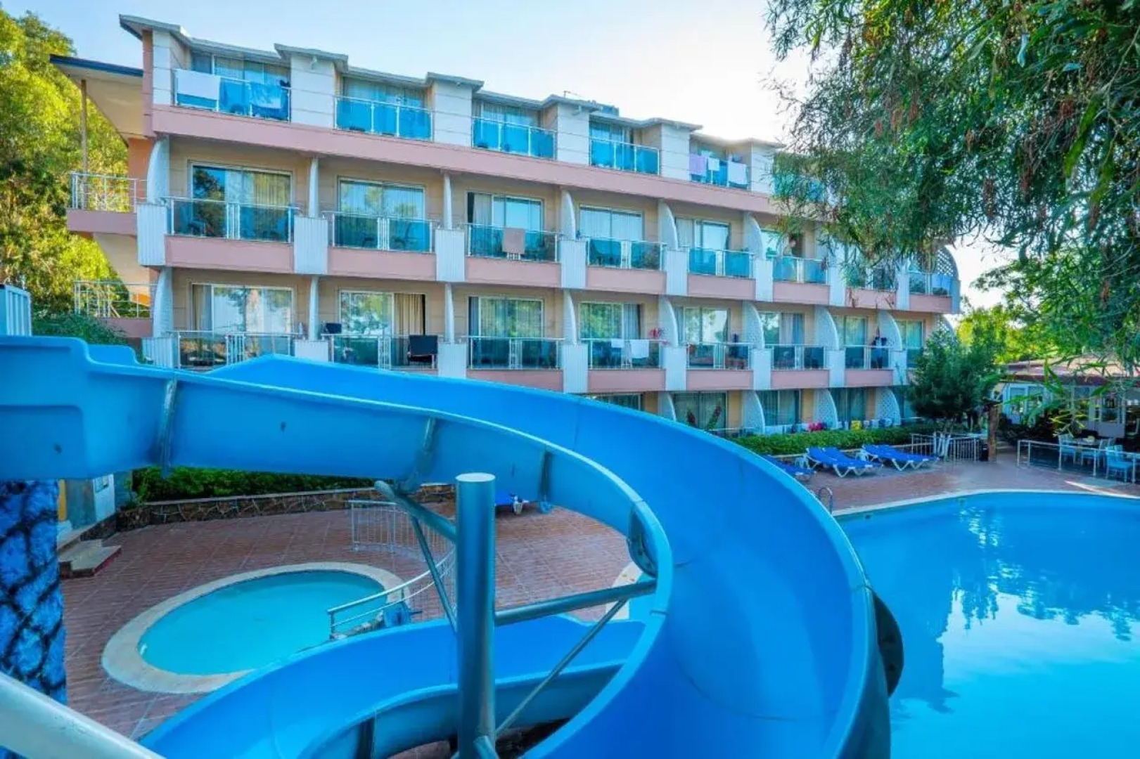 Aperion Beach  Hotel