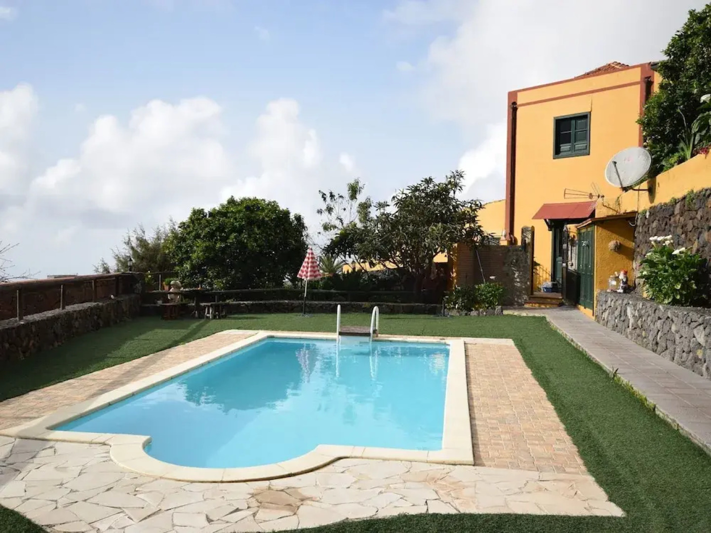Cozy Cottage in Orotava With Swimming Pool
