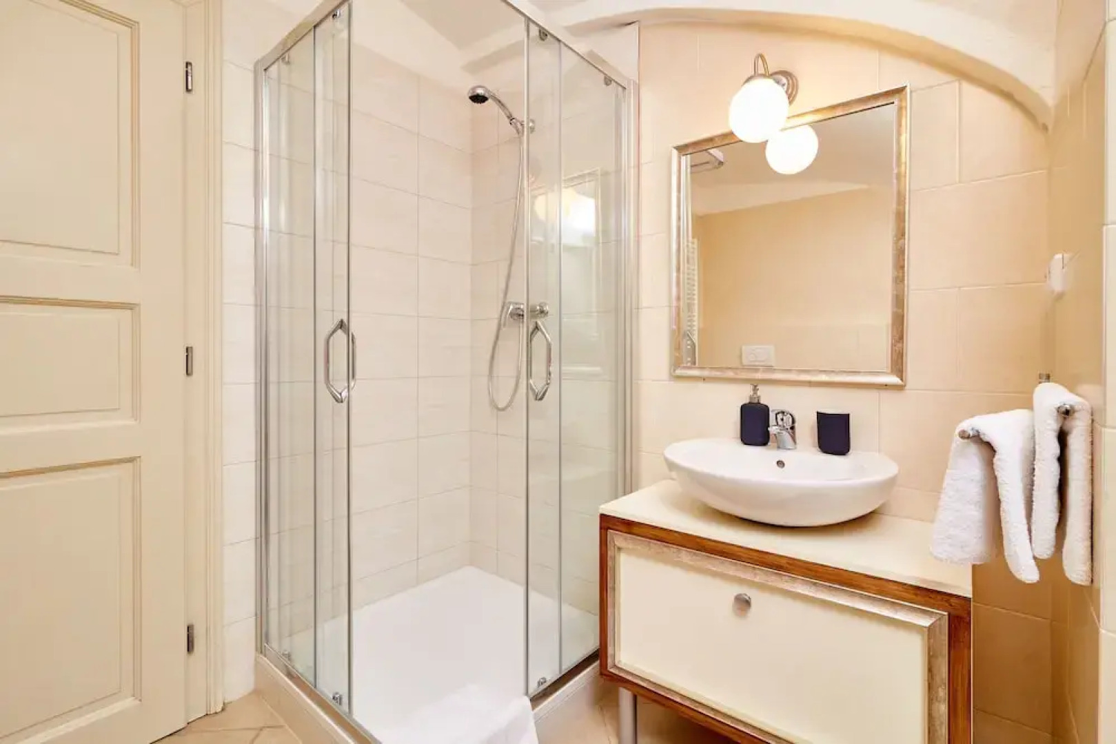 Little Town budget hotel