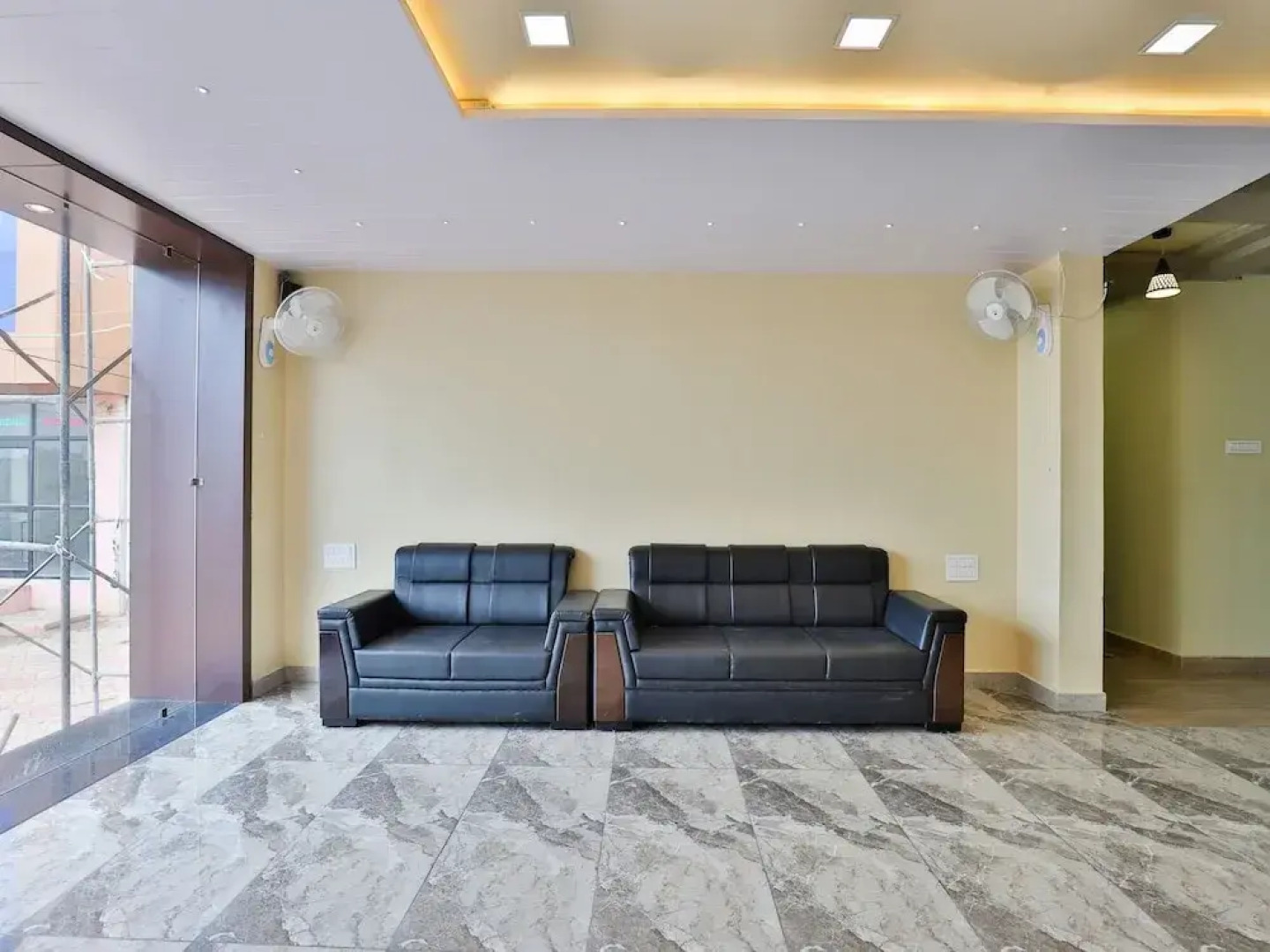 Oyo 17339 Hotel Daksh Somnath