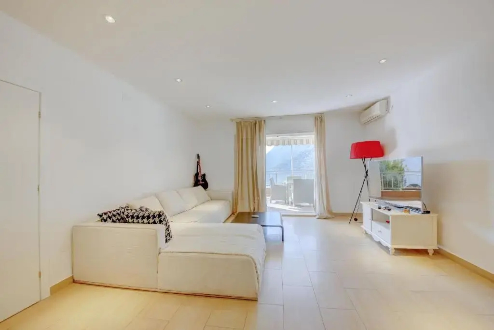 Fashion Beach Apartments