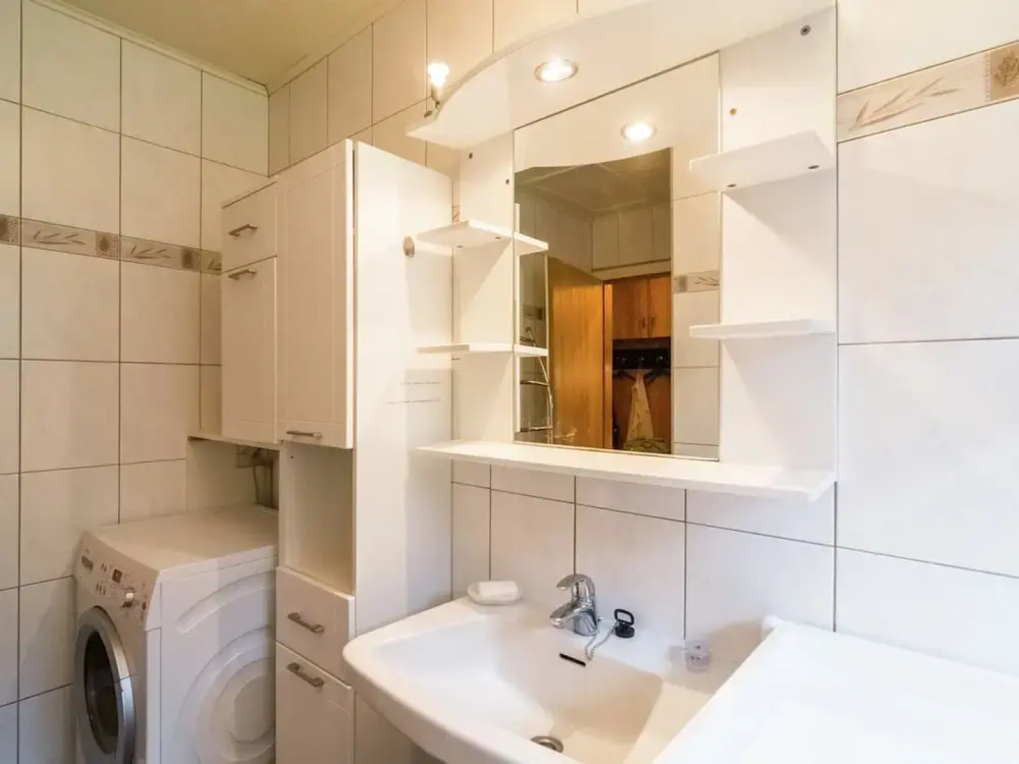 Detached Chalet With Views of the Lake of Butgenbach in the Middle of Nature