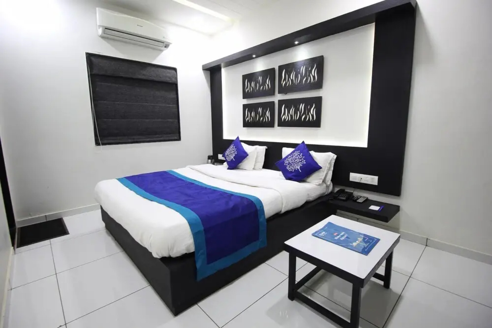 OYO 1319 Hotel Paramount Inn