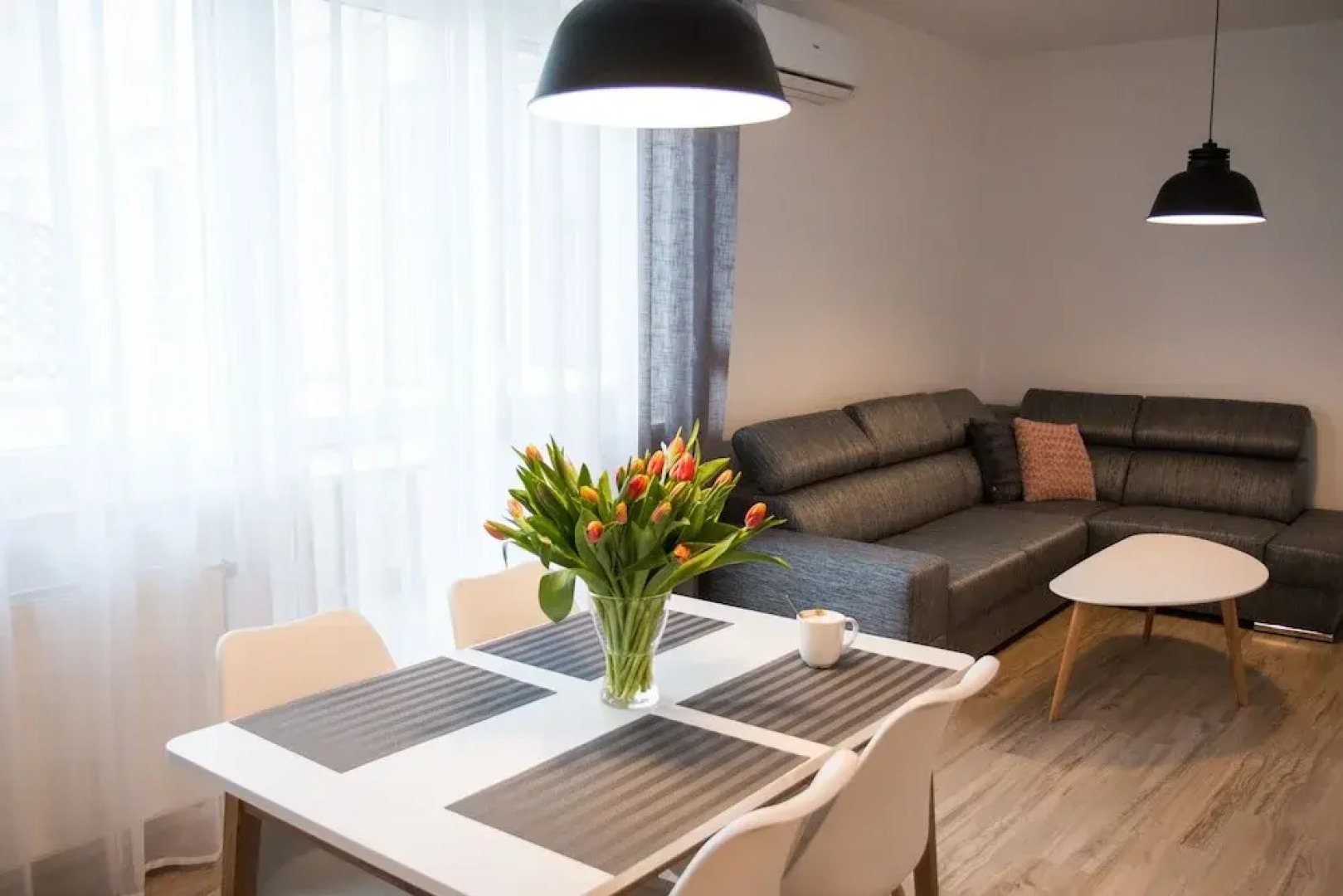 Apartament F&J