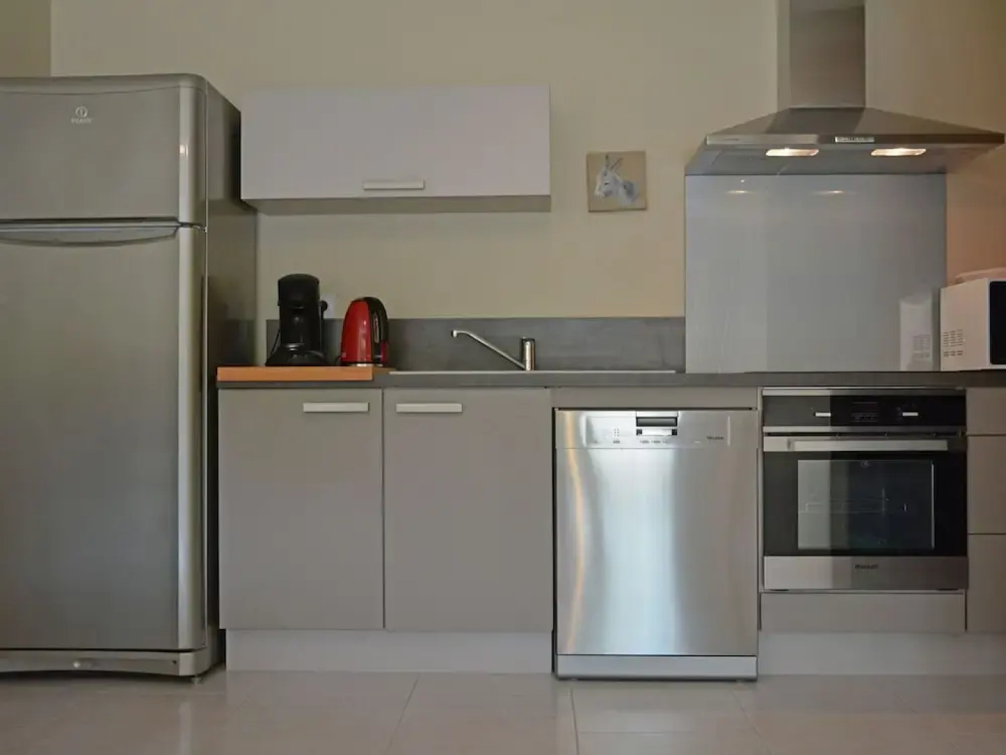 Sun-kissed Villa in Carpentras With Swimming Pool