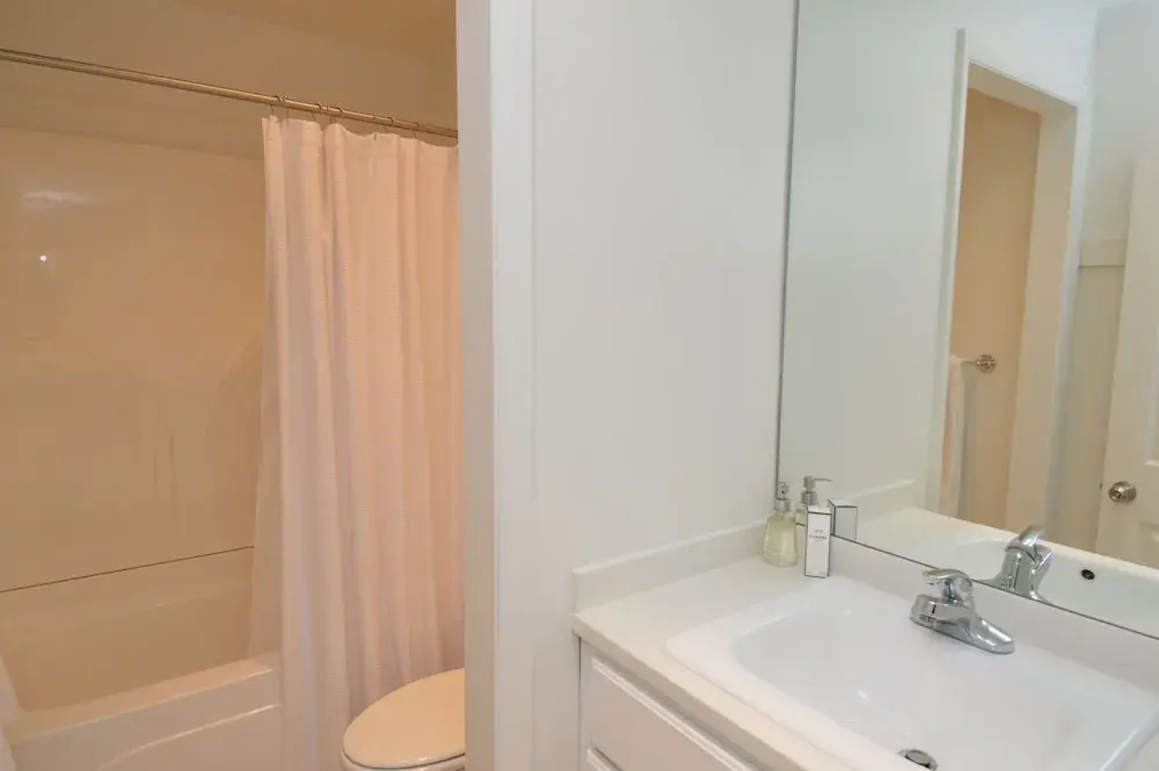 Old Hundred by Frias Properties