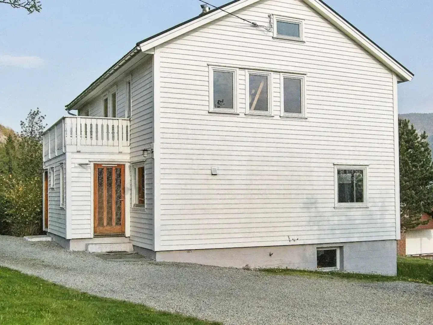 8 Person Holiday Home in Skiftun