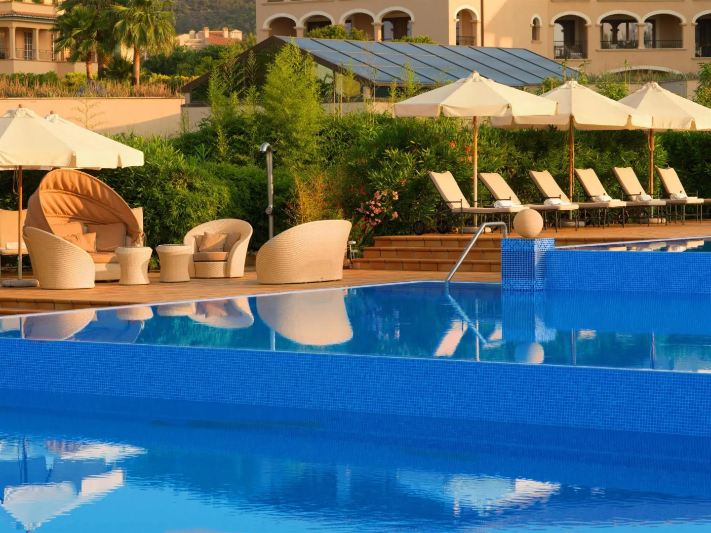 The St. Regis Mardavall Mallorca Resort