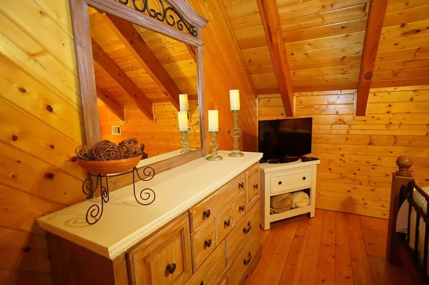 Oasis Cabin at Blairsville 2 Bedrooms 2 Bathrooms Cabin