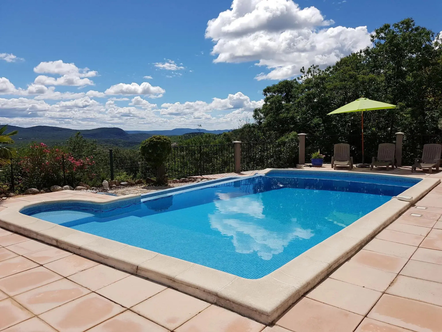 Beautiful holiday home in Courry with private pool