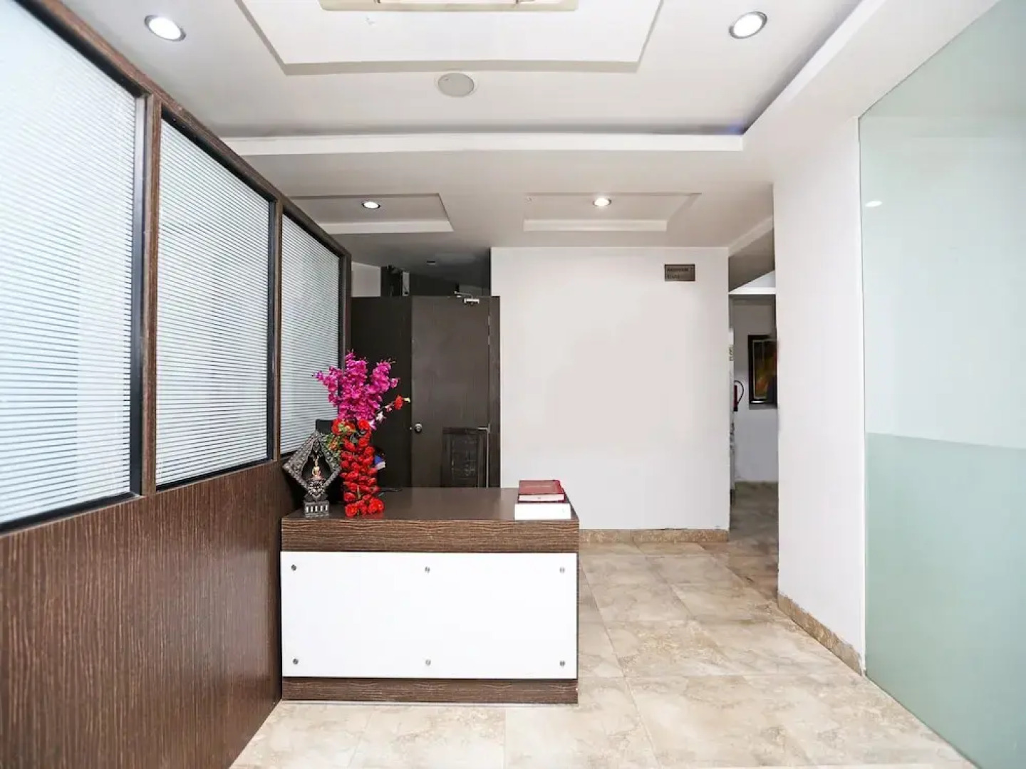 OYO 16004 Le Crescent