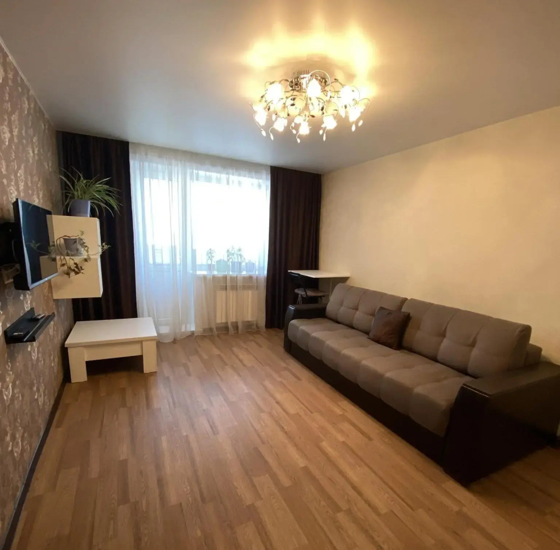 Желтый Нарцисс на улице Лесная