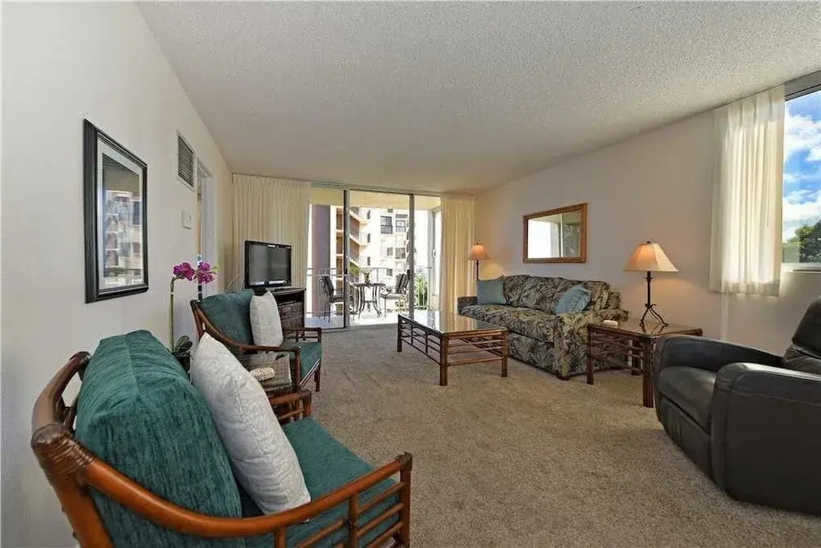 Royal Kahana 1012 by RedAwning