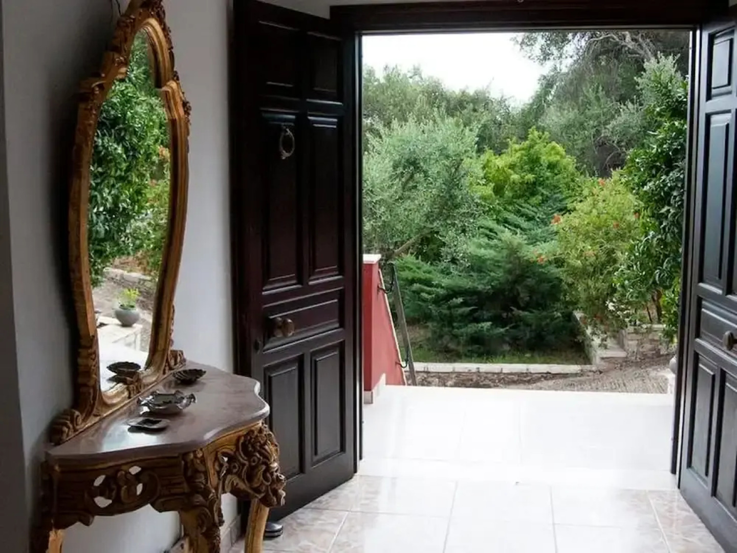 Apraos Bay Hotel In Kalamaki Beach